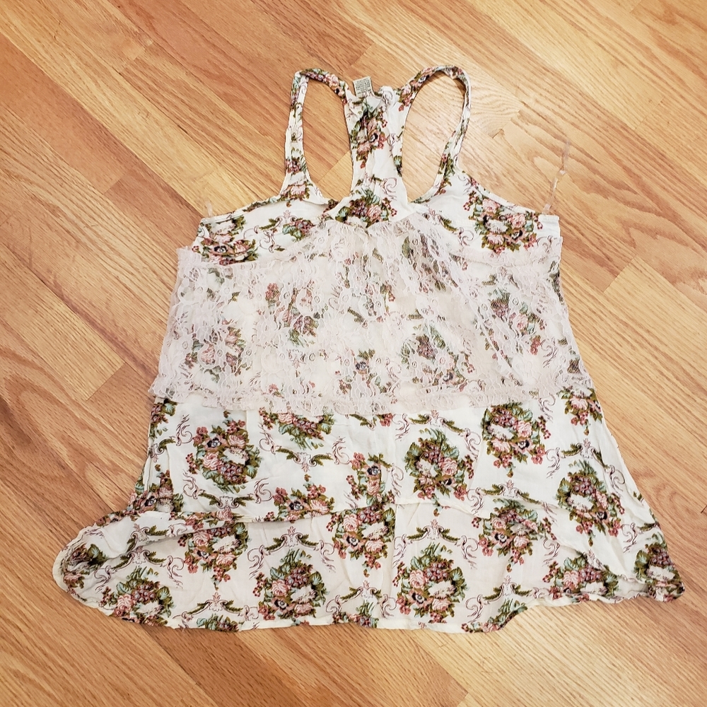 🍓 3/$20 Love Change Floral Racerback Tank Top - Picture 2 of 8